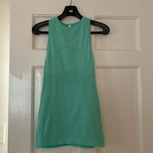 Green lululemon sleeveless top size 4